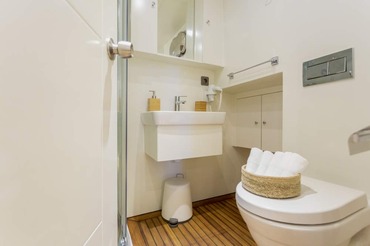 Grand Sailor Photo 26